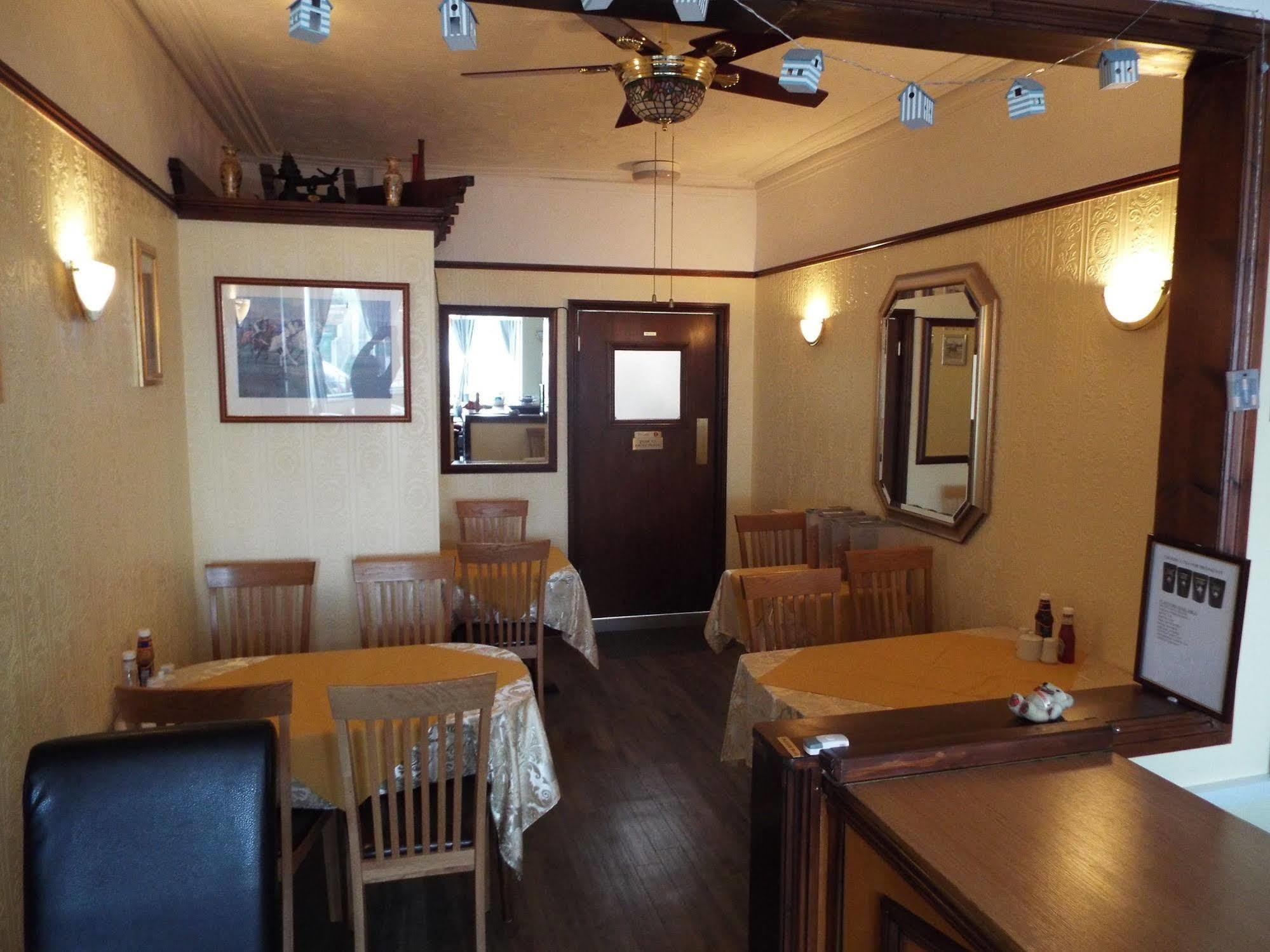 Maluth Lodge Great Yarmouth Exterior photo